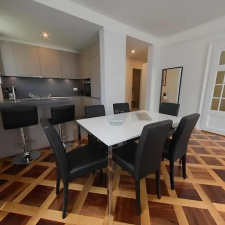 Apartment Center Apartments, Minutes Away From The Lake! Am53 *
