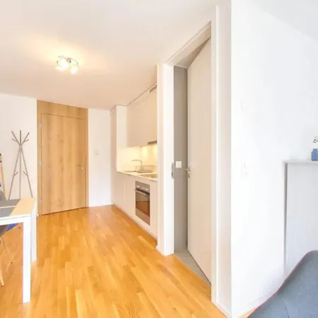 Center Apartments, Minutes Away From The Lake! Am53 *