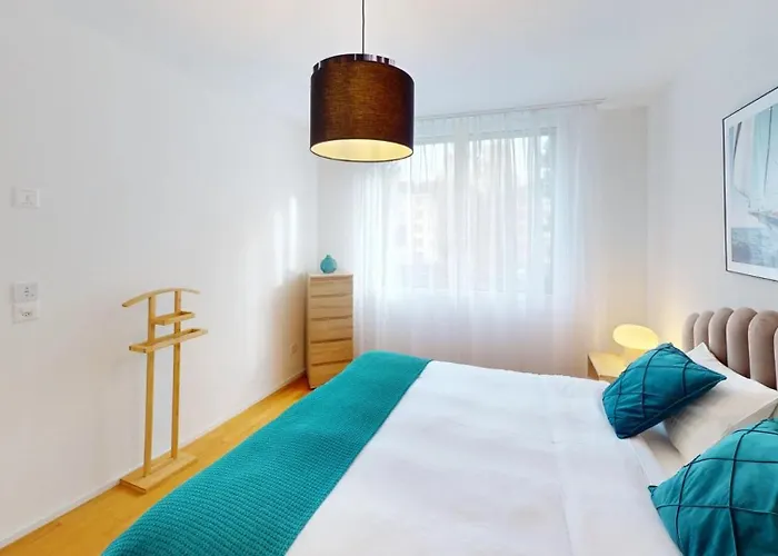 Center Apartments, Minutes Away From The Lake! Am53