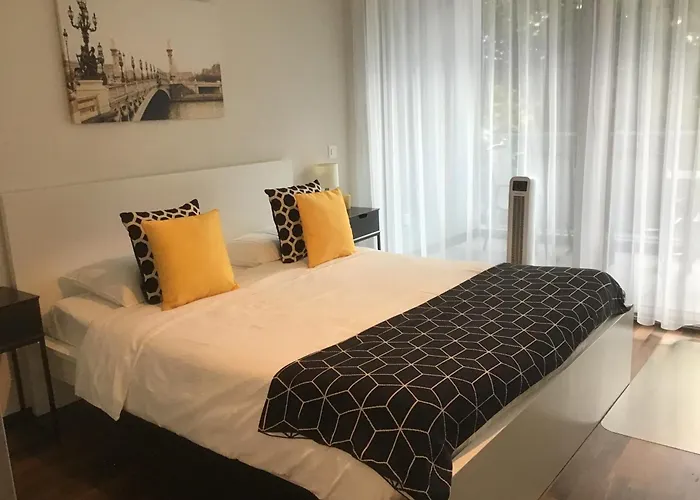 Center Apartments, Minutes Away From The Lake! Am53