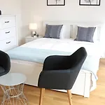 Center Apartments, Minutes Away From The Lake! Am53 Λωζάνη